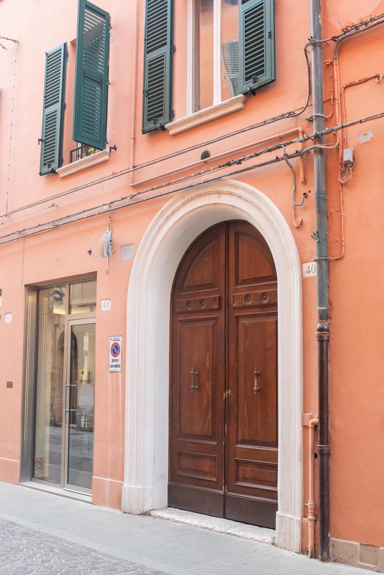 Corte Degli Estensi, Romantica Mansardina แฟร์รารา ภายนอก รูปภาพ